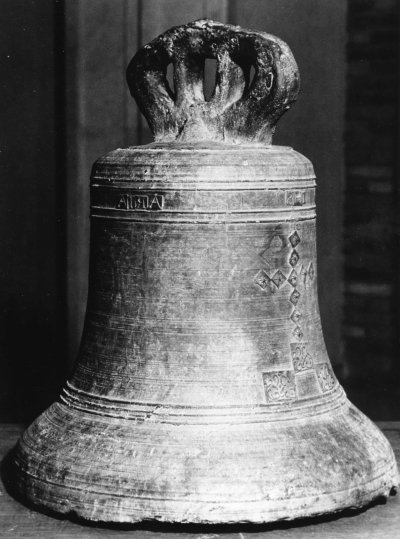 Una campana similar a esta fue la robada en iglesia de Moca